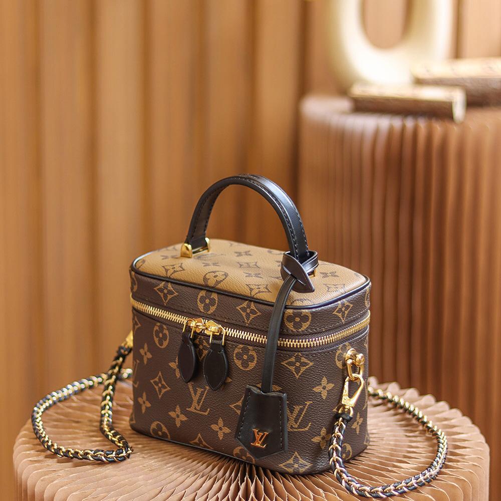 Louis VuittonVanity PM (19-13-11cm)   M45165 - PerfectKickZ