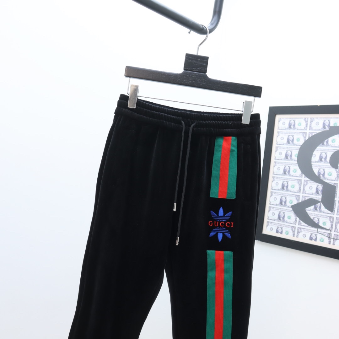 Gucci Zip Jacket & Jogging Pants - 