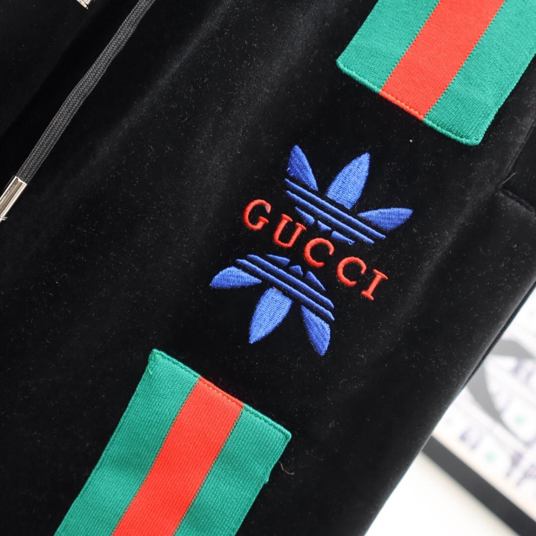 Gucci Zip Jacket & Jogging Pants - 