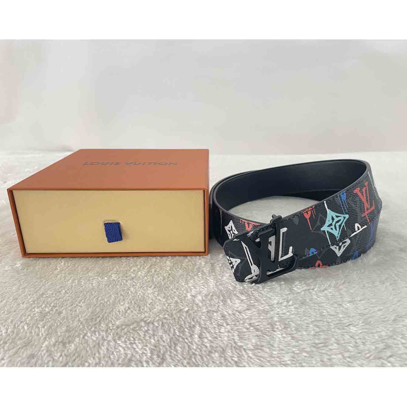 Louis Vuitton LV Shape 40MM Reversible Belt    M0637U - PerfectKickZ