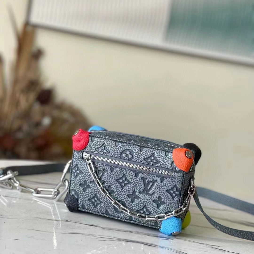 Louis Vuitton Mini Soft Trunk(18.5-13-8cm) M81606 - 