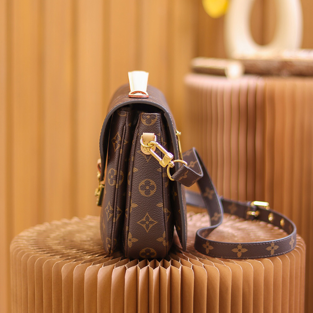 Louis Vuitton Pochette Métis Bag (25*19*7cm)   M44875 - PerfectKickZ