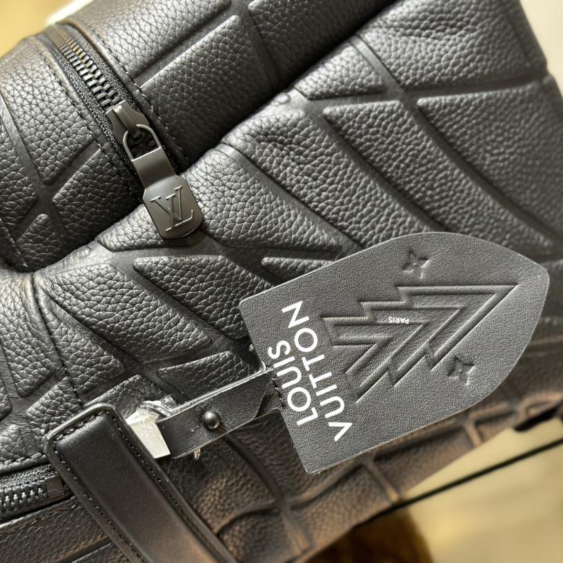 Louis Vuitton Discovery Backpack(30-40-20cm)  M21391 - PerfectKickZ