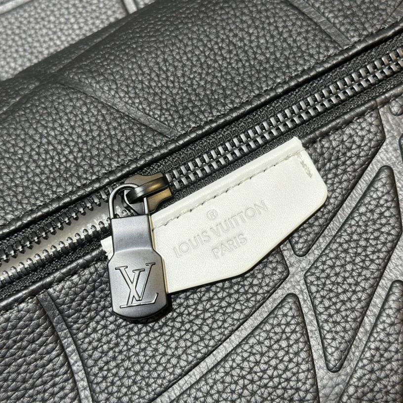 Louis Vuitton Discovery Backpack(30-40-20cm)  M21391 - 