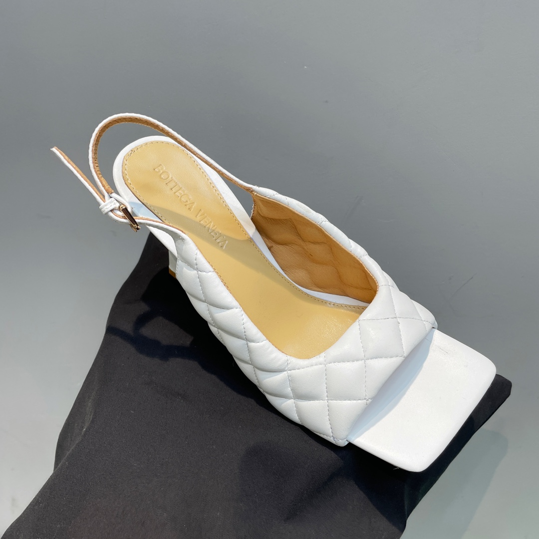 Bottega Veneta Padded Slingback Sandal - PerfectKickZ