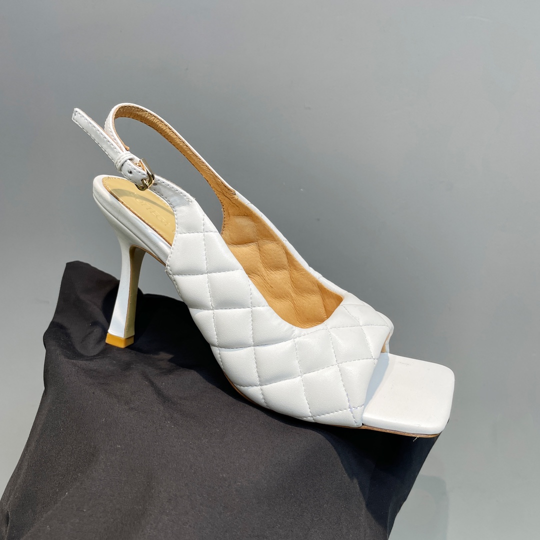 Bottega Veneta Padded Slingback Sandal - PerfectKickZ