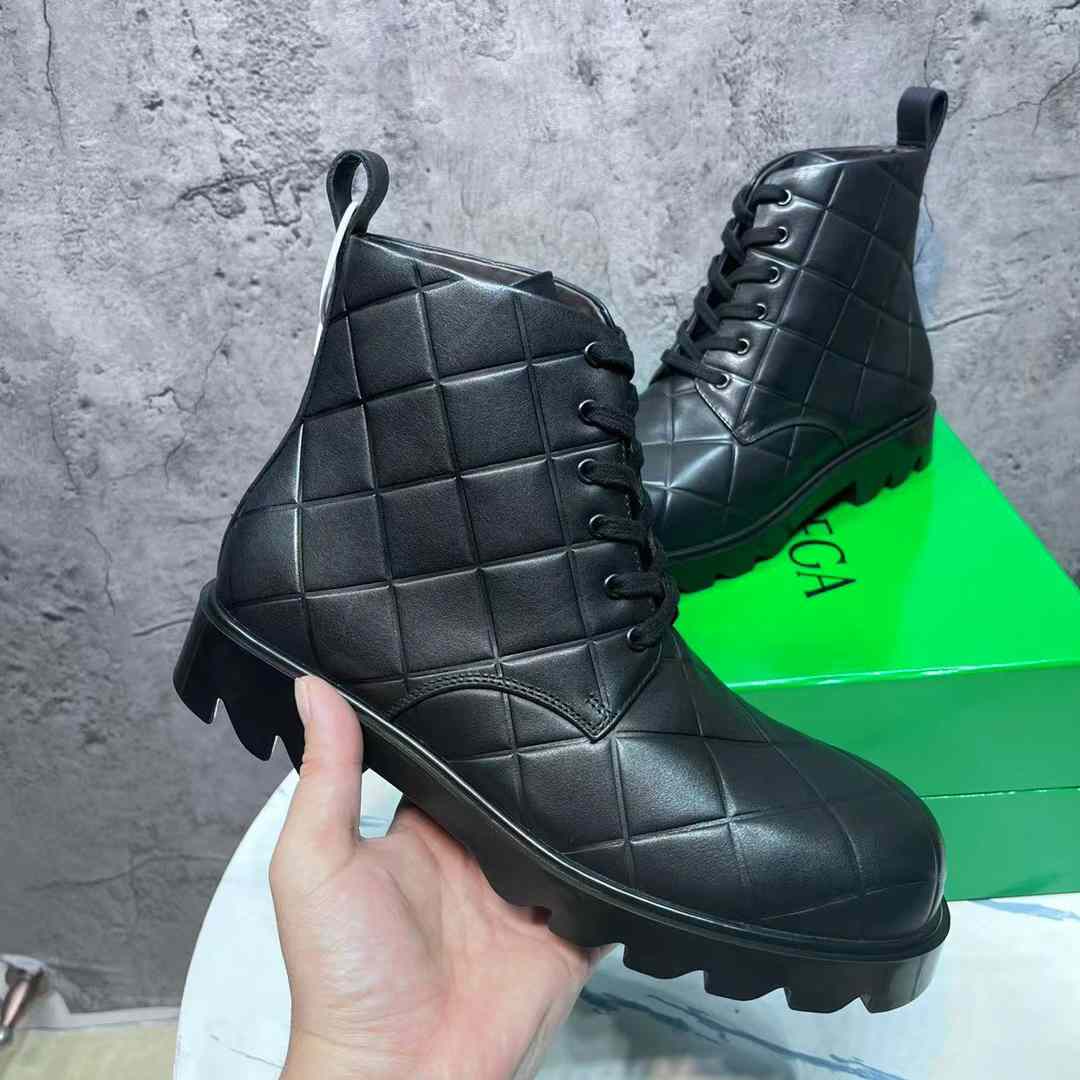 Bottega Veneta Strut Grid Padded Leather Lace-Up Ankle Boots - PerfectKickZ