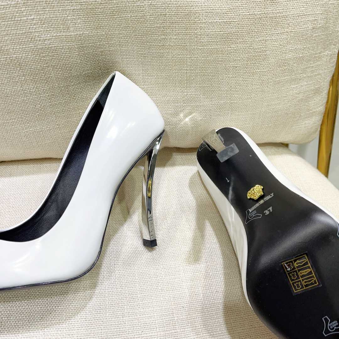 Versace Pin-Point Pumps - PerfectKickZ
