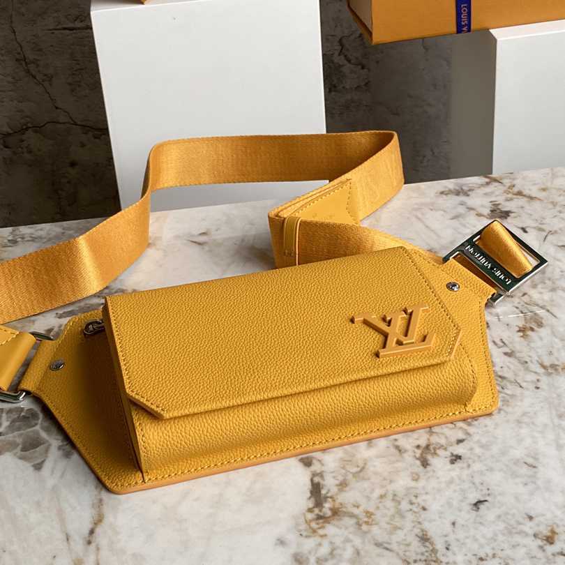 Louis Vuitton Sling Bag(30-16-3cm)   M21419 - PerfectKickZ
