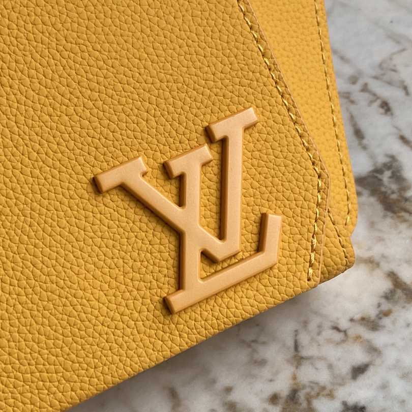 Louis Vuitton Sling Bag(30-16-3cm)   M21419 - PerfectKickZ