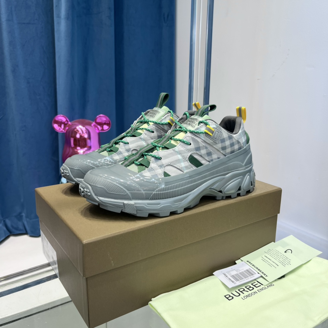 Burberry Arthur Check Sneakers - PerfectKickZ