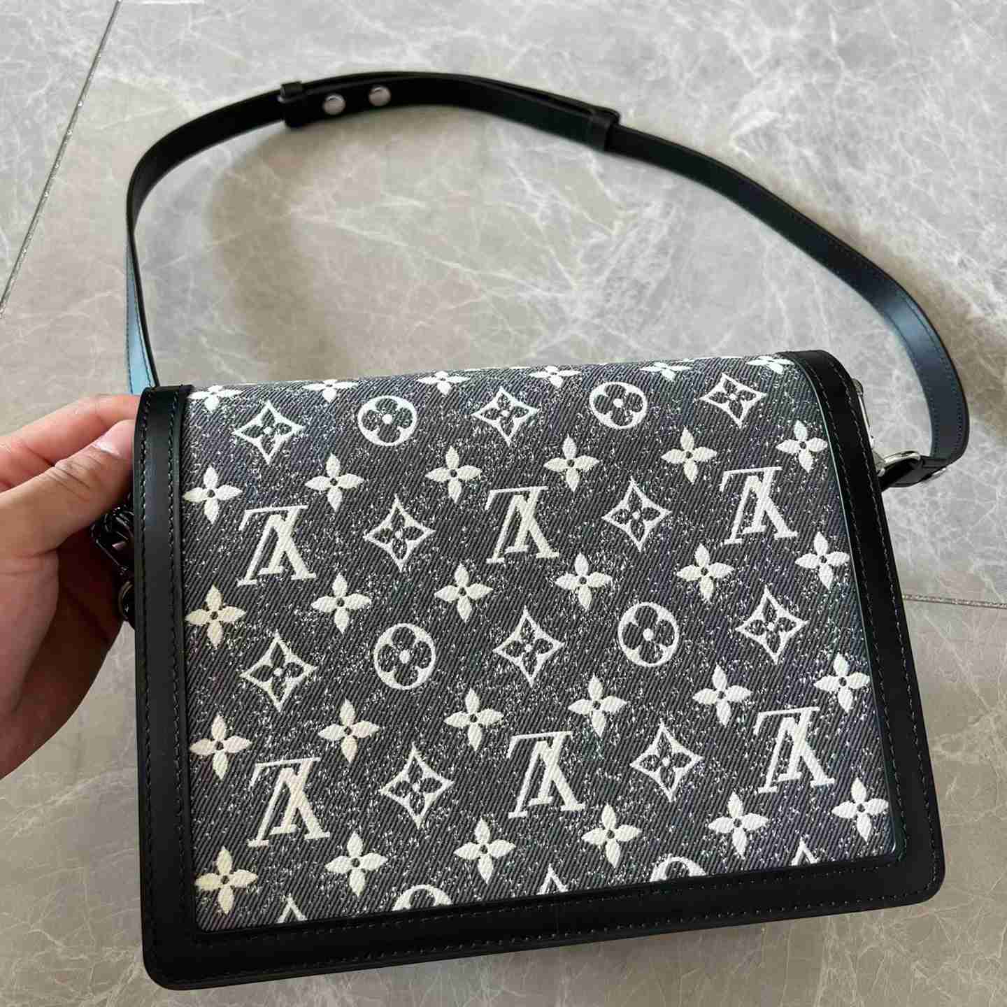 Louis VuittonDauphine MM Handbag (25-17-10.5cm)   M21458 - PerfectKickZ