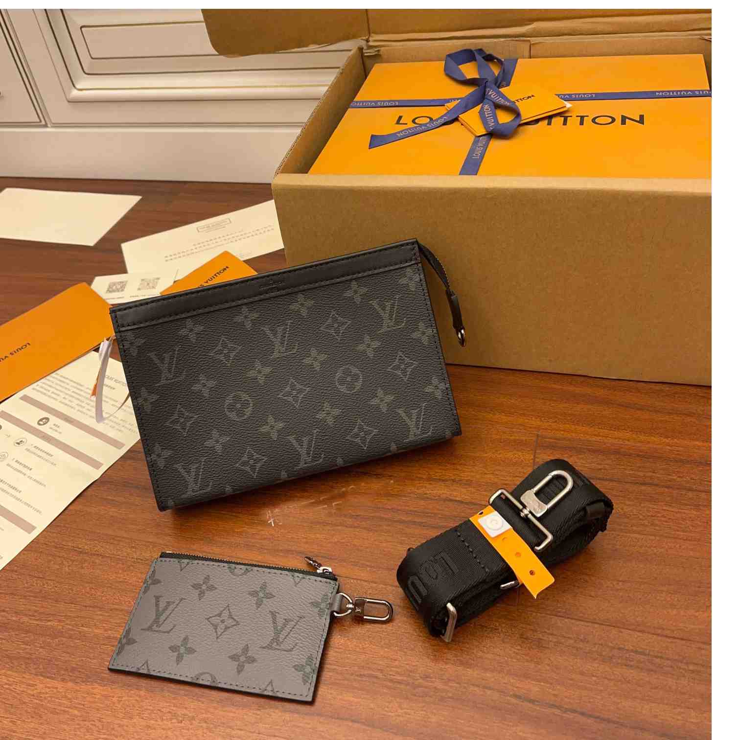 Louis Vuitton Gaston Wearable Wallet(22x14.5x4.5CM)   M81124 - PerfectKickZ