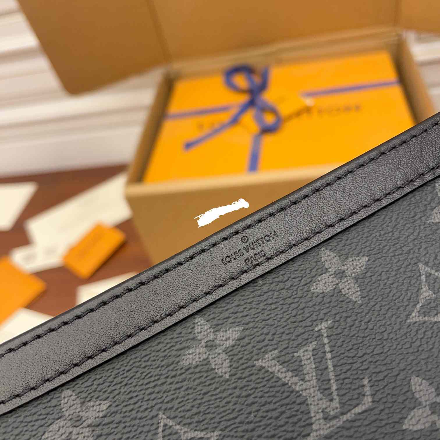 Louis Vuitton Gaston Wearable Wallet(22x14.5x4.5CM)   M81124 - PerfectKickZ