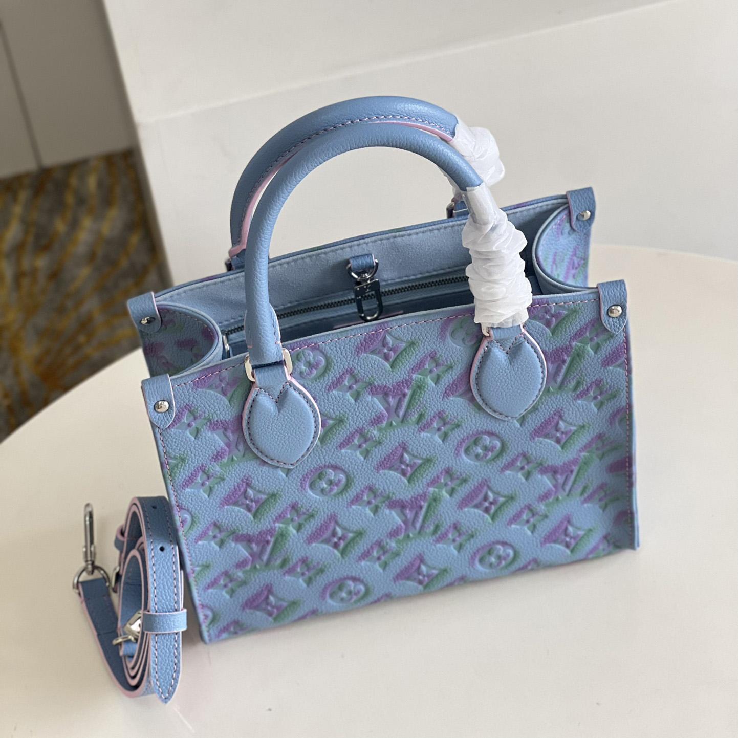 Louis Vuitton OnTheGo PM Tote Bag (25 x 19 x 11.5 cm)   M46067 - PerfectKickZ