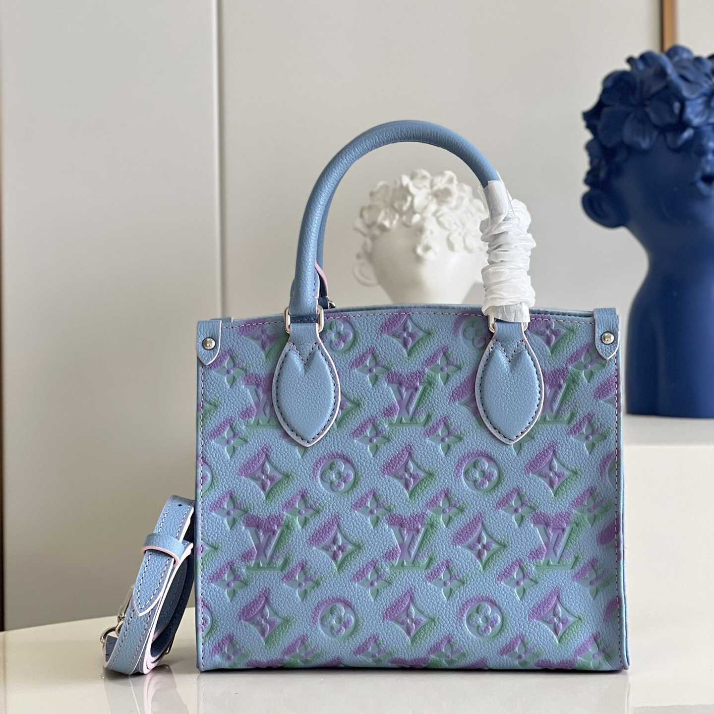 Louis Vuitton OnTheGo PM Tote Bag (25 x 19 x 11.5 cm)   M46067 - PerfectKickZ