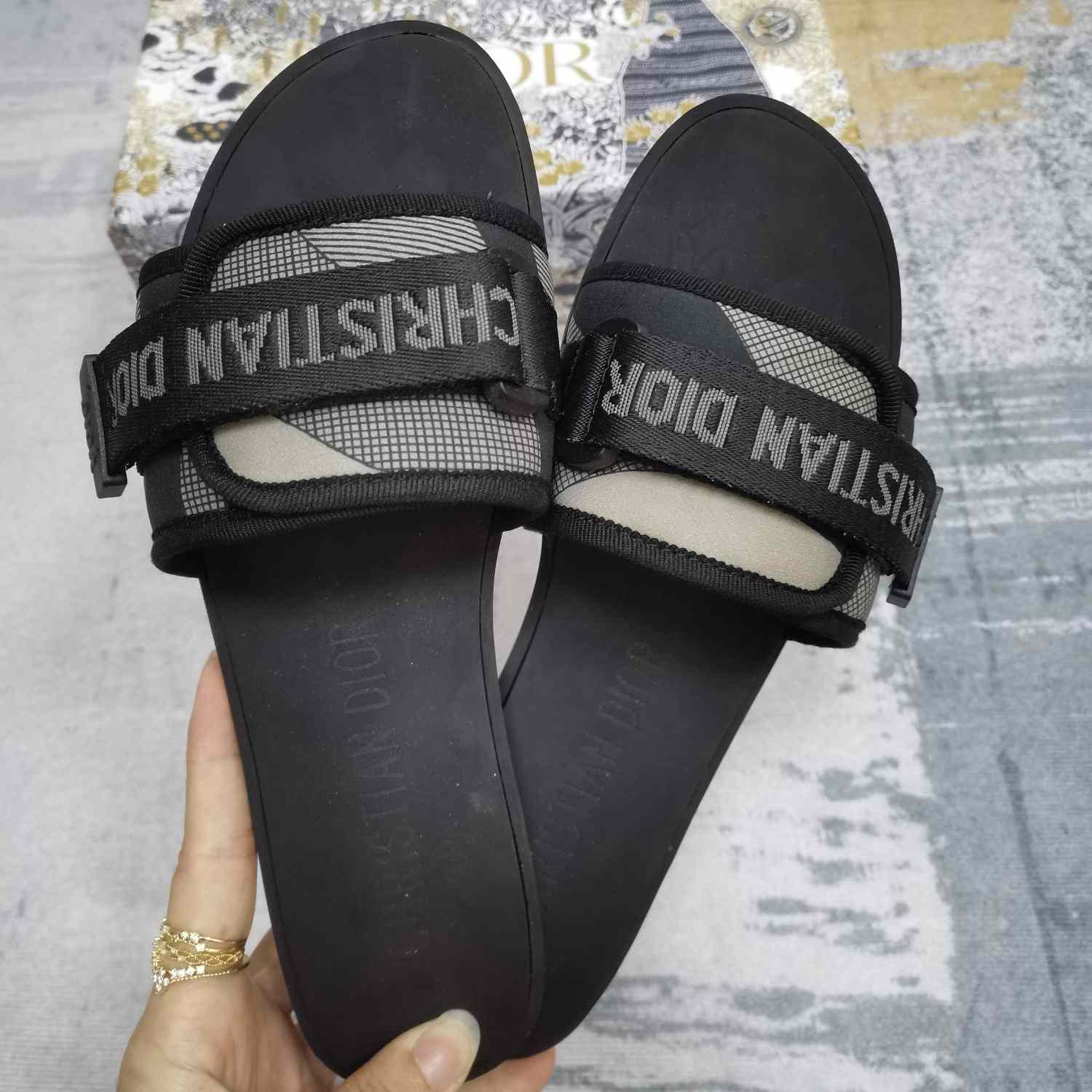Dior Evolution Slide - 