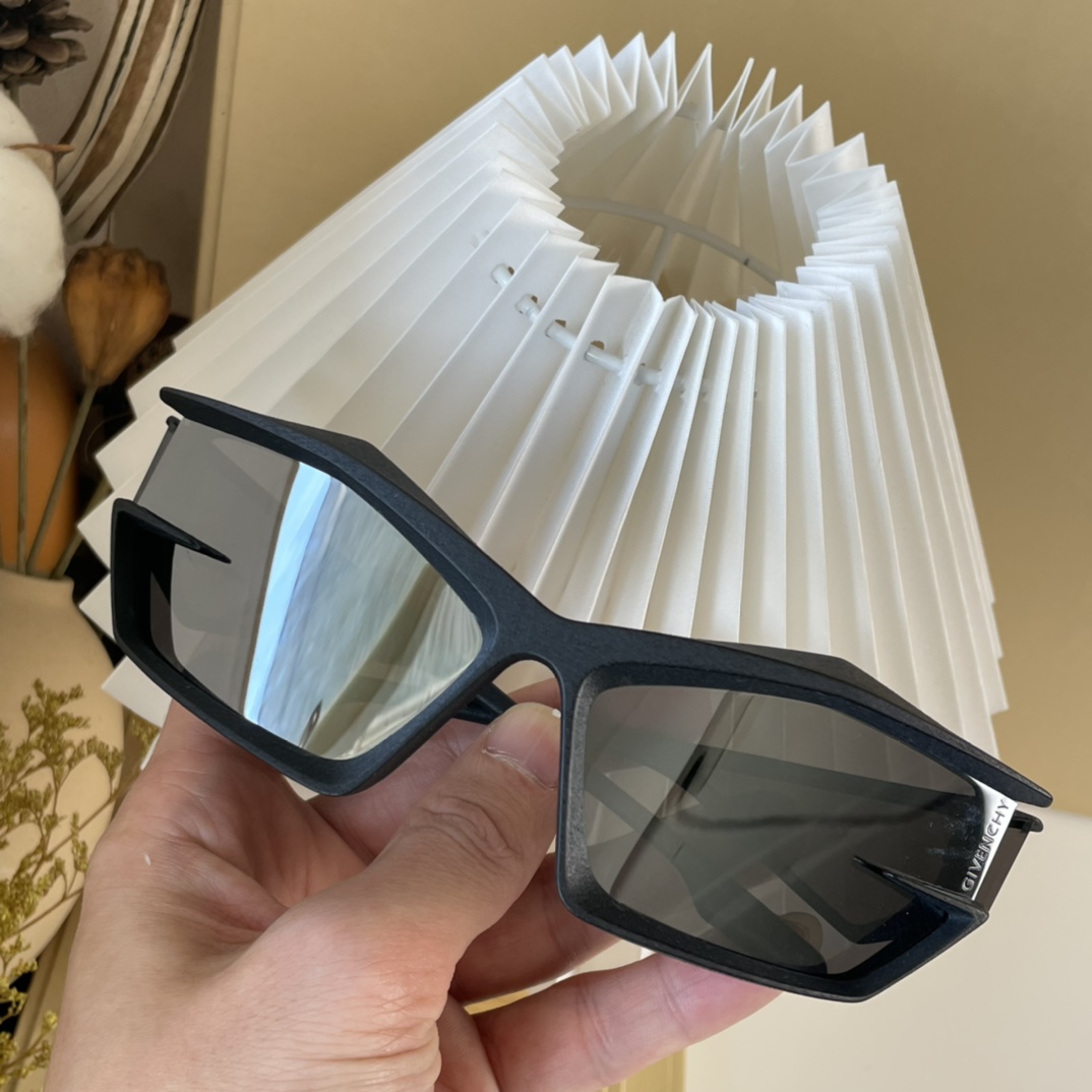 Givenchy Giv Cut sunglasses In Nylon       GV40049  - PerfectKickZ
