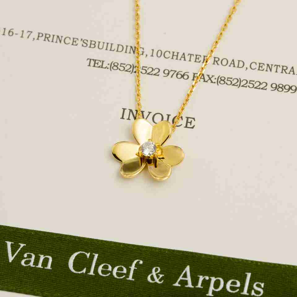 Van Cleef & Arpels Frivole Pendant - PerfectKickZ