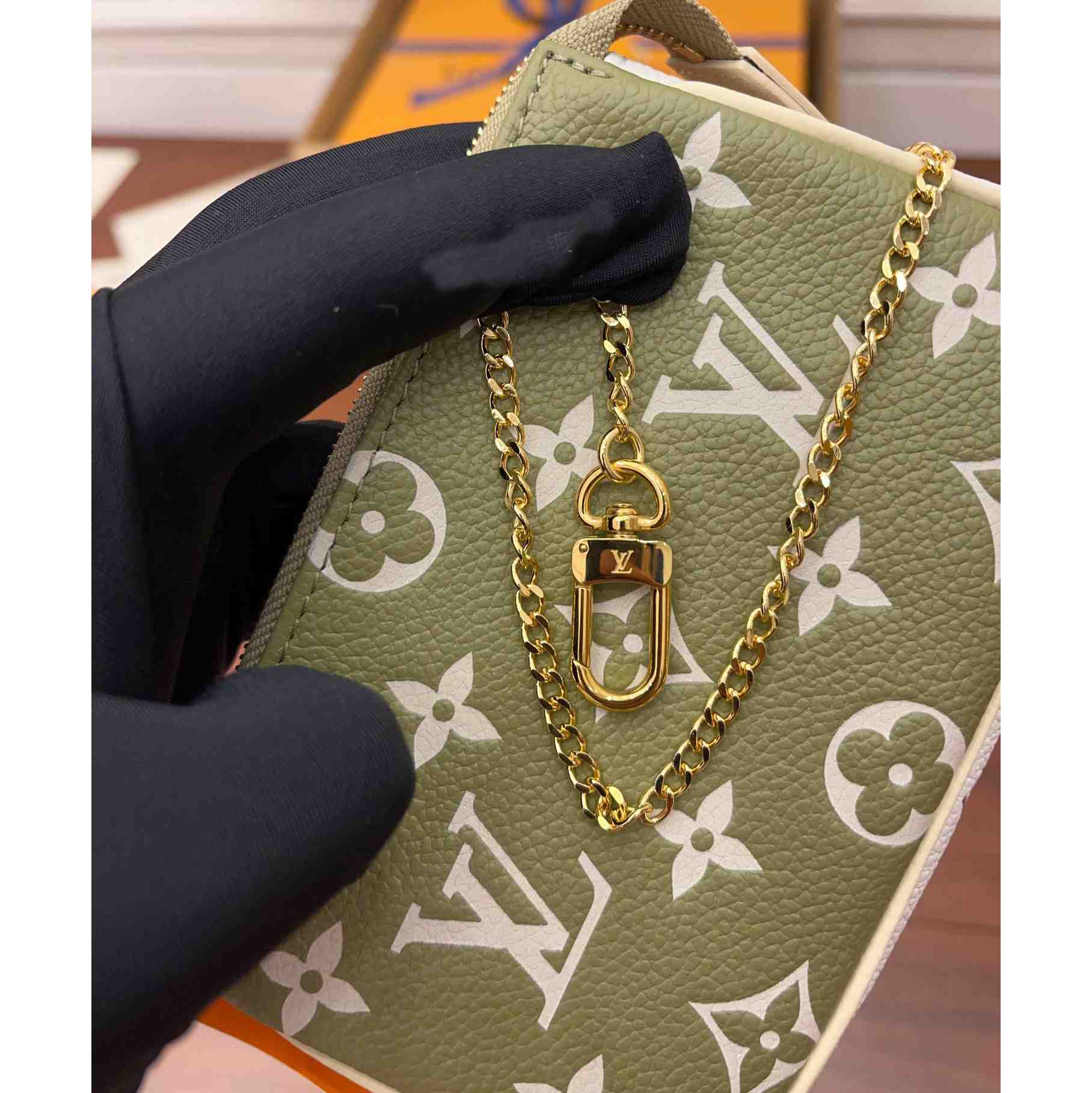Louis Vuitton Mini Pochette Accessoires(15.5x10.5x4CM)    M81284 - PerfectKickZ