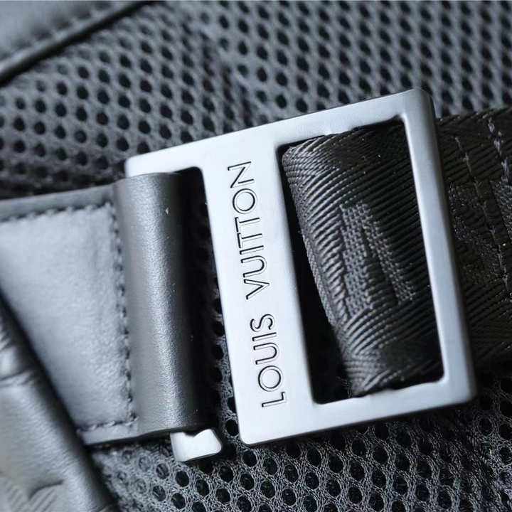 Louis Vuitton Racer Slingbag    M46107c - PerfectKickZ
