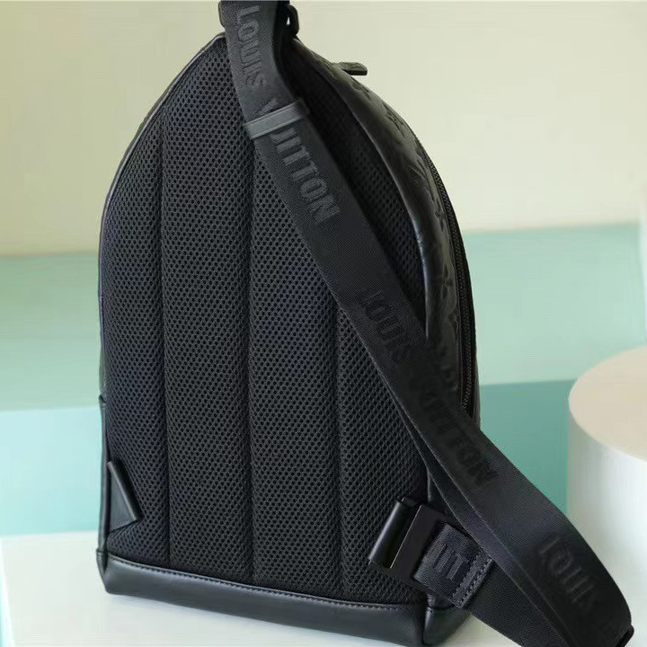 Louis Vuitton Racer Slingbag    M46107c - PerfectKickZ