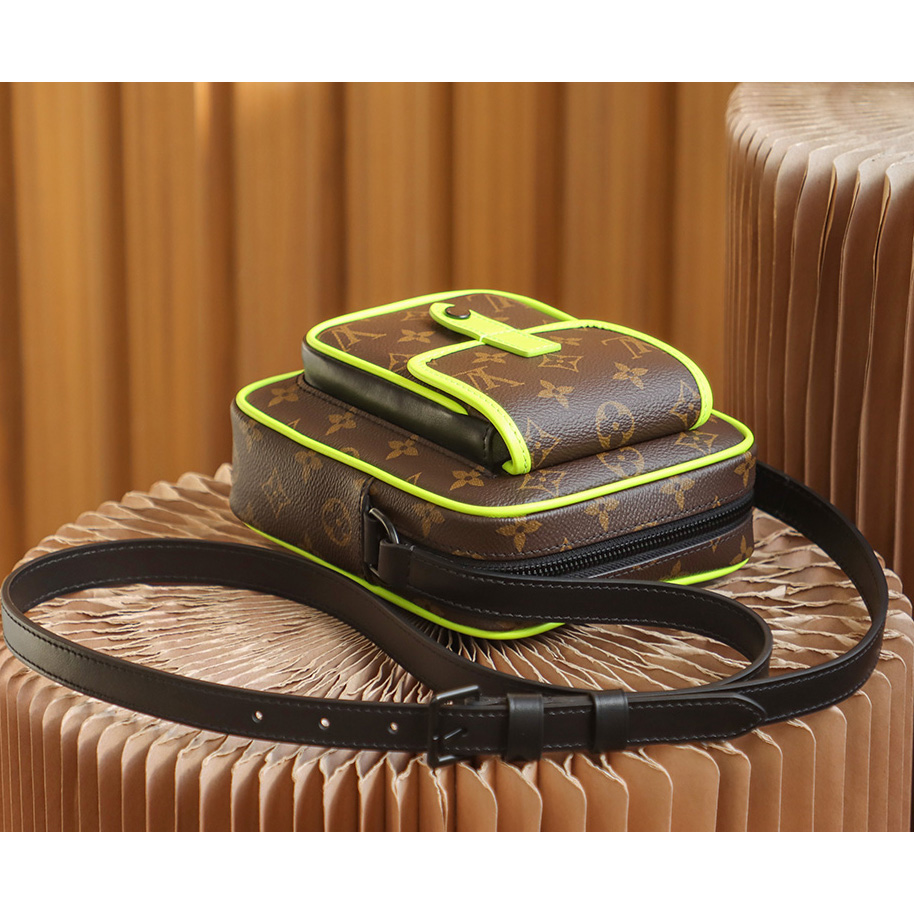 Louis Vuitton Christopher Wearable Wallet(15*17*8cm)   M69404 - PerfectKickZ