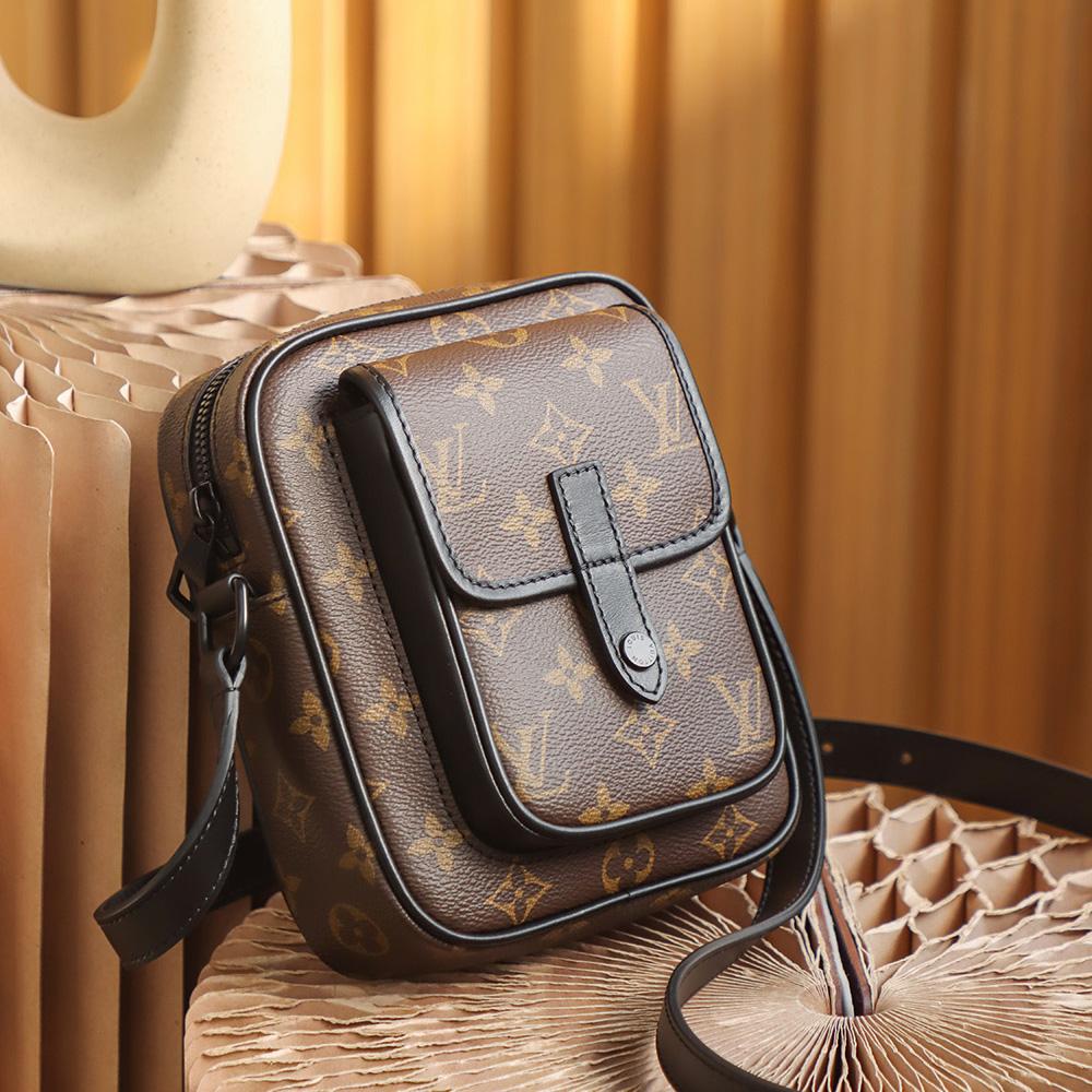 Louis Vuitton Christopher Wearable Wallet(15*17*8cm)   M69404 - PerfectKickZ