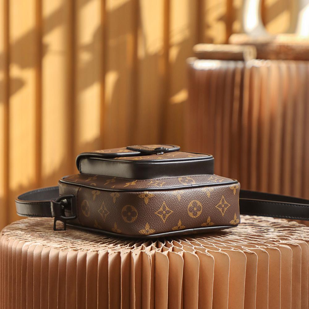 Louis Vuitton Christopher Wearable Wallet(15*17*8cm)   M69404 - PerfectKickZ