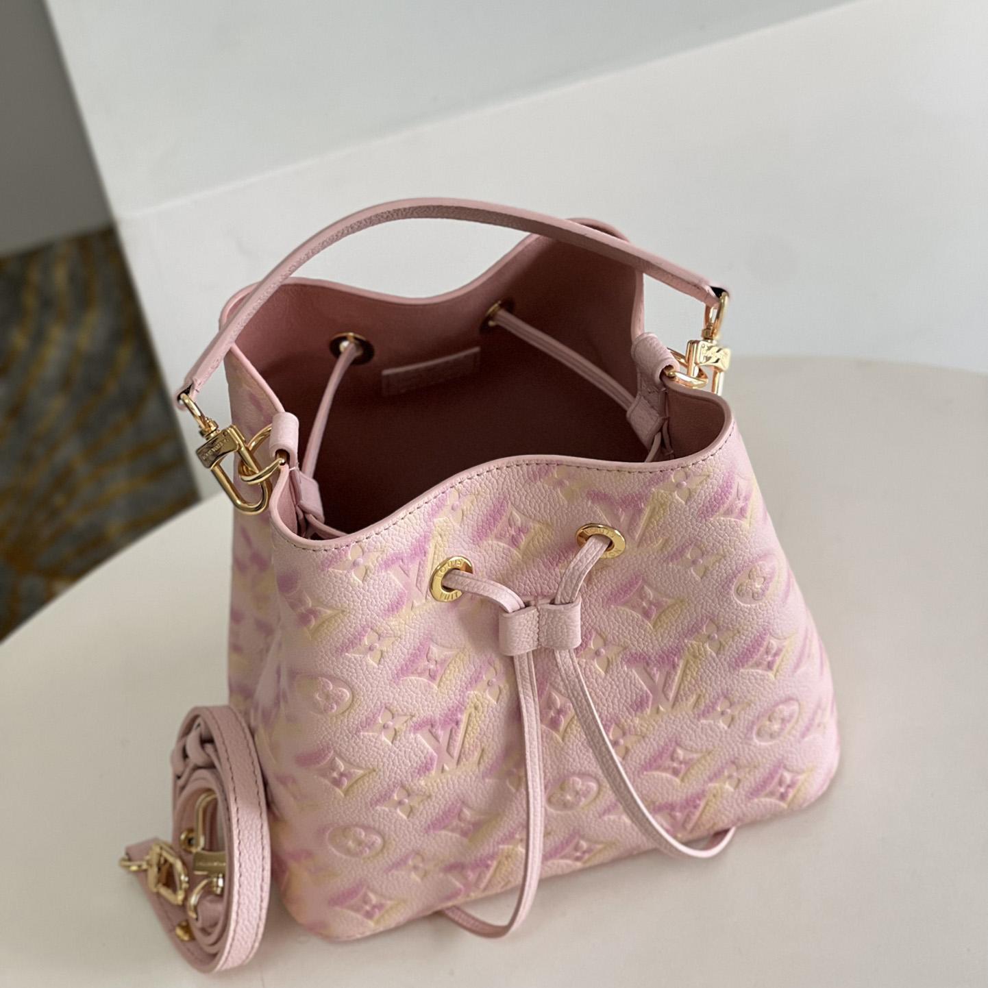 Louis Vuitton Néonoé BB Bucket Bag (20 x 20 x 13 cm)   M46174 - 
