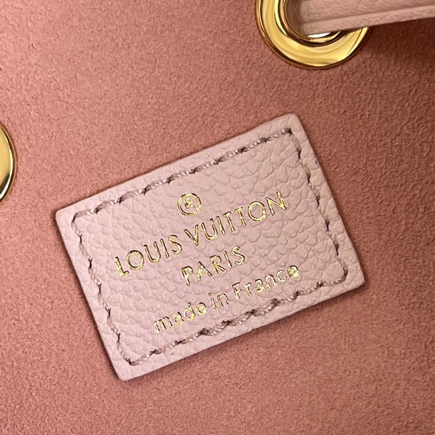 Louis Vuitton Néonoé BB Bucket Bag (20 x 20 x 13 cm)   M46174 - 