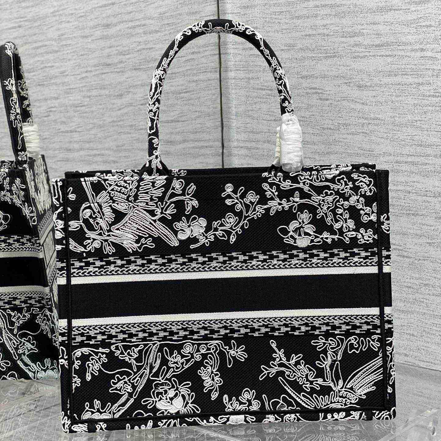 Dior Medium Dior Book Tote(36-18-28cm) - PerfectKickZ