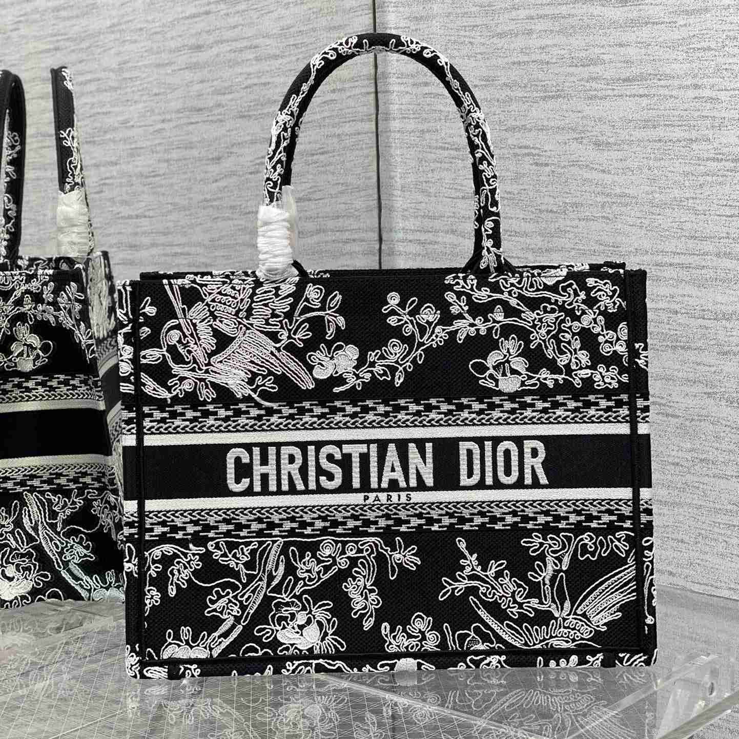 Dior Medium Dior Book Tote(36-18-28cm) - PerfectKickZ