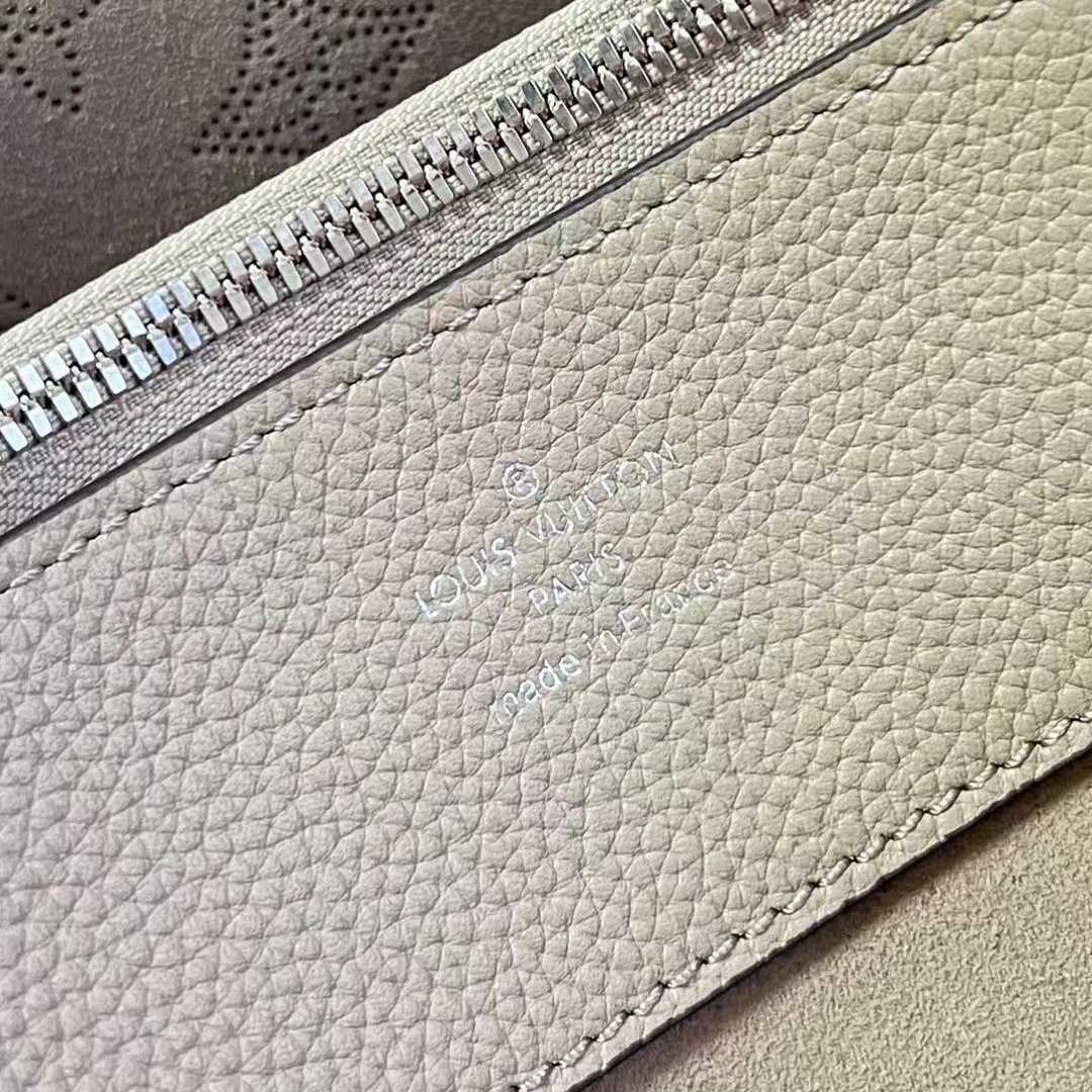 Louis Vuitton Bella Tote(32 x 23 x 13 cm )     M59201 - 
