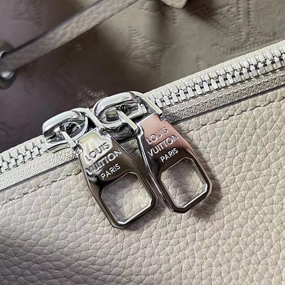 Louis Vuitton Bella Tote(32 x 23 x 13 cm )     M59201 - 