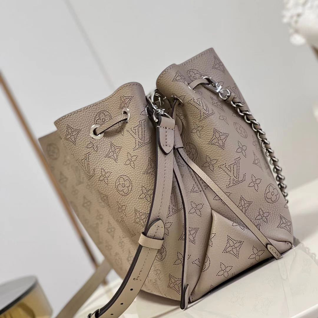 Louis Vuitton Bella Tote(32 x 23 x 13 cm )     M59201 - 