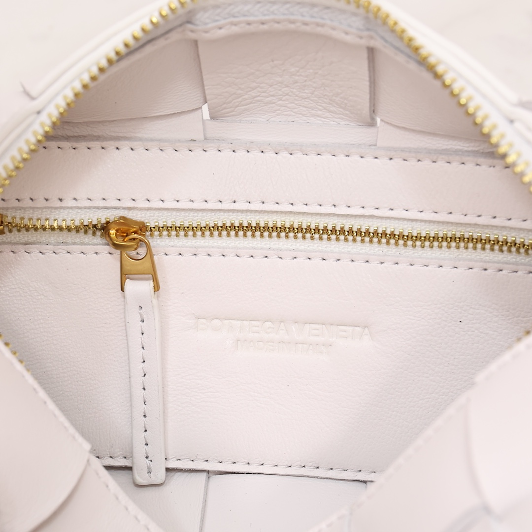 Bottega Veneta Small Brick Cassette - PerfectKickZ