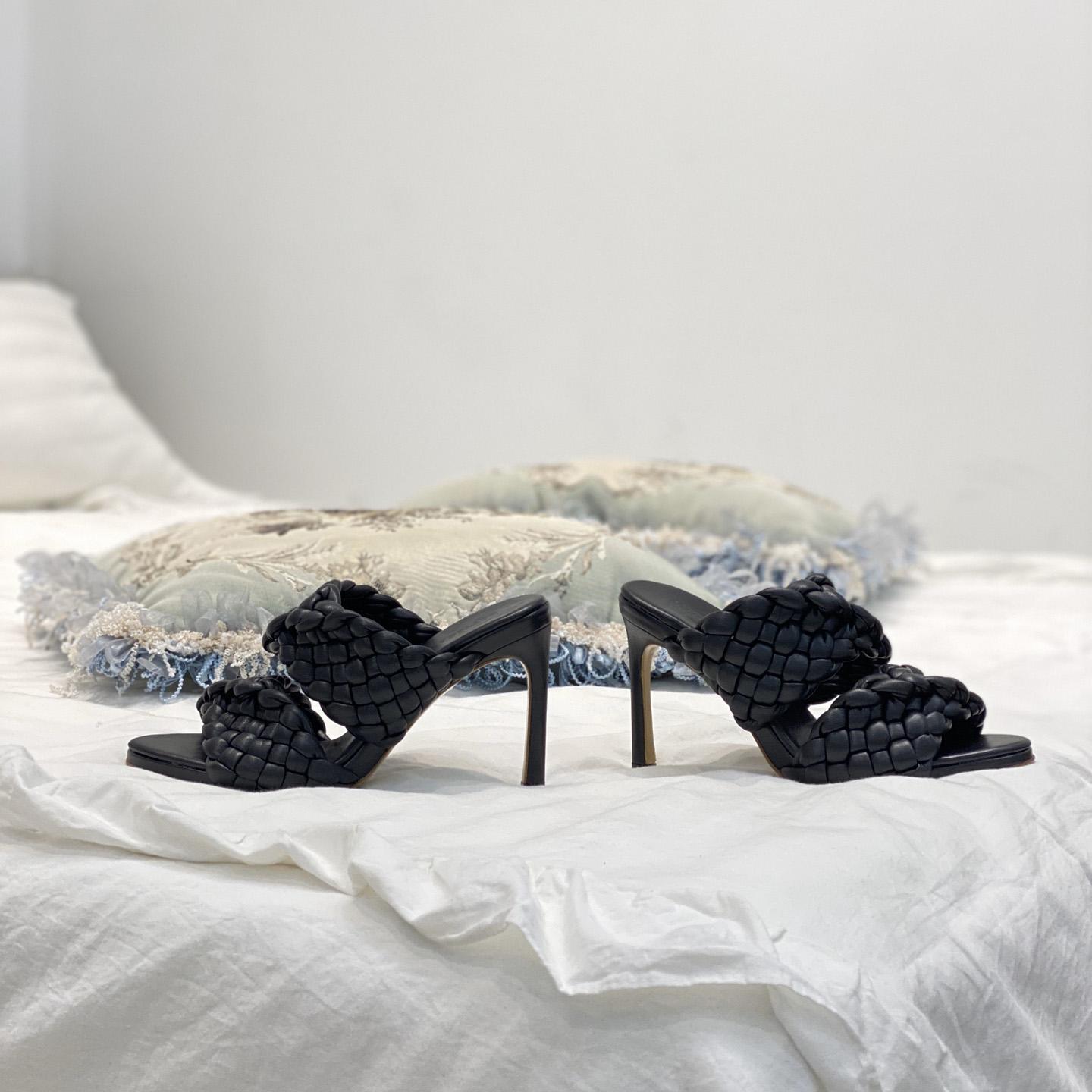 Bottega Veneta Curve Twisted And Padded Intreccio Leather Mules - PerfectKickZ