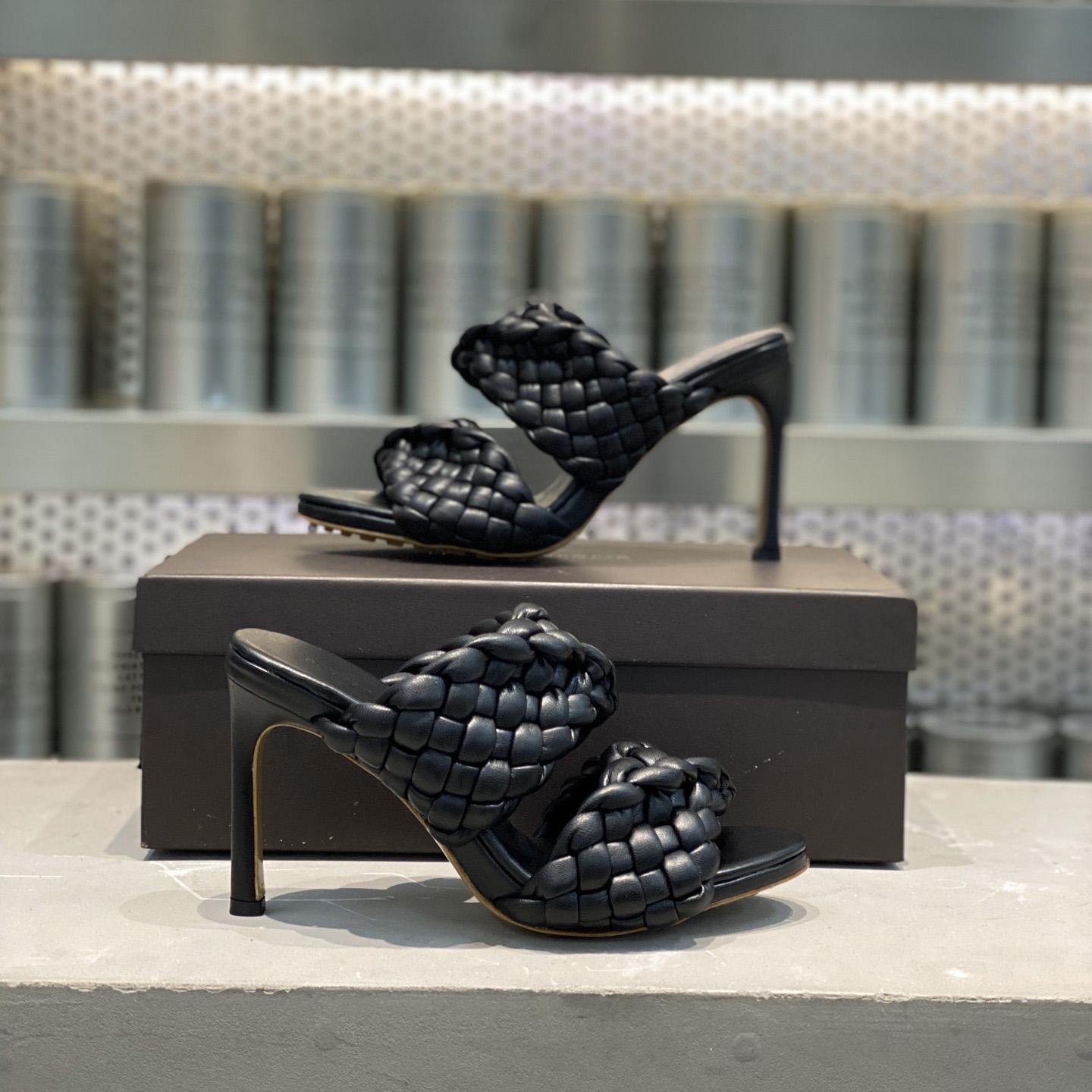 Bottega Veneta Curve Twisted And Padded Intreccio Leather Mules - PerfectKickZ