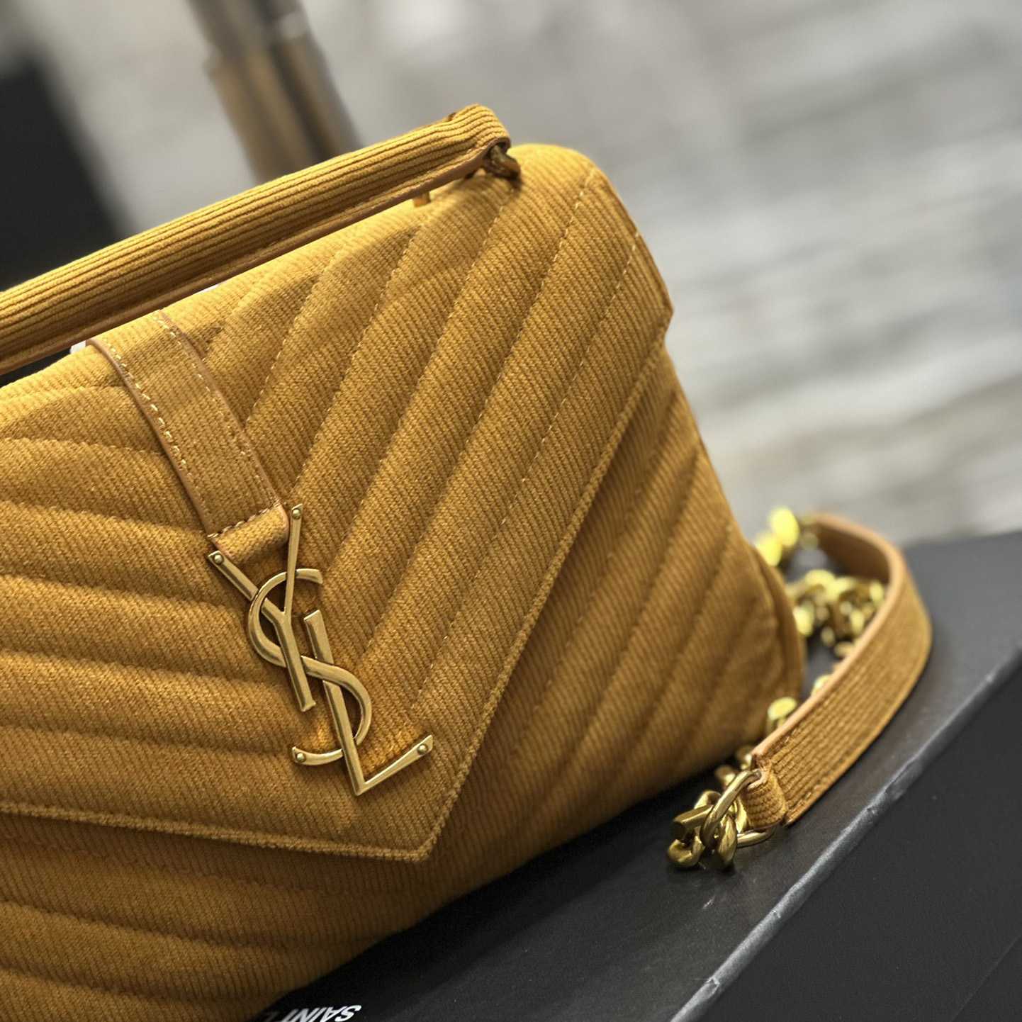 Saint Laurent College Shoulder Bag (24x17x6cm) - PerfectKickZ