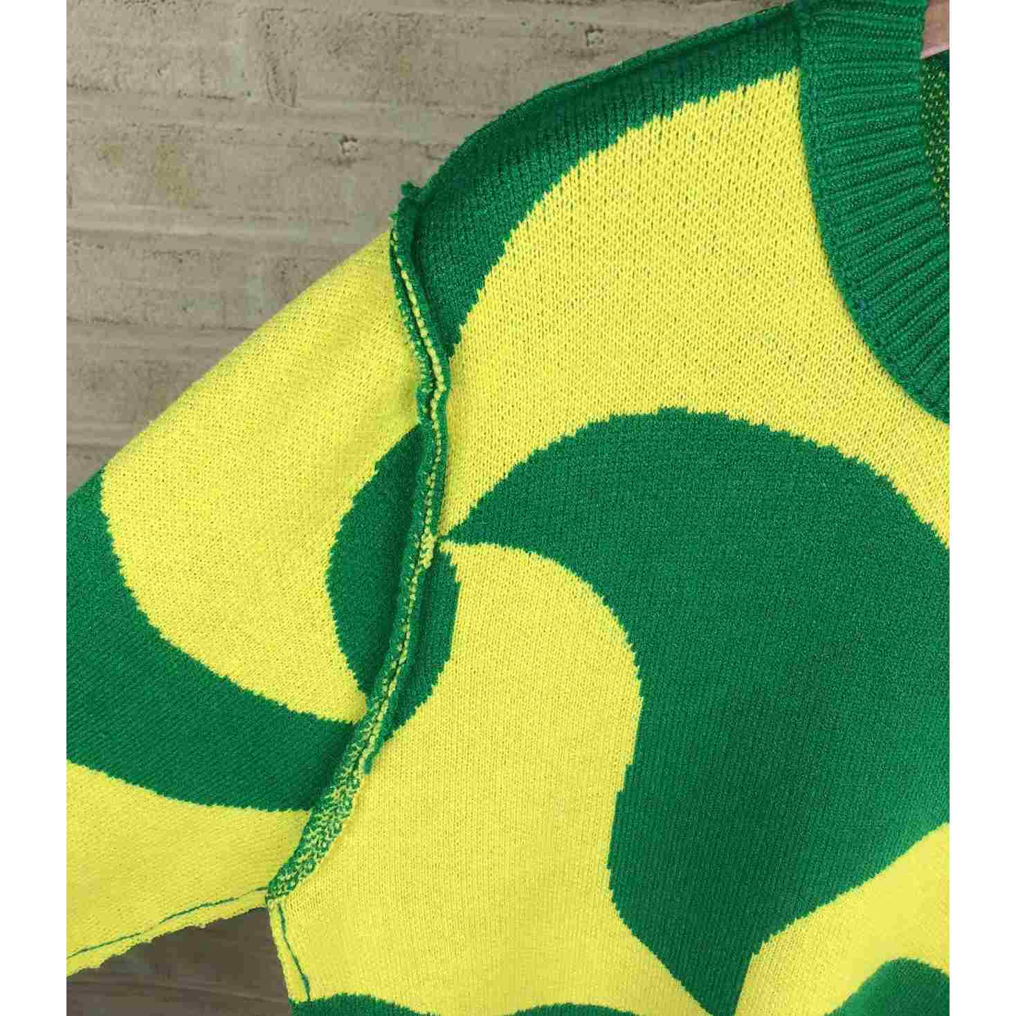 Bottega Veneta Heavyweight Wool Jacquard Wavy Triangle Sweater - PerfectKickZ