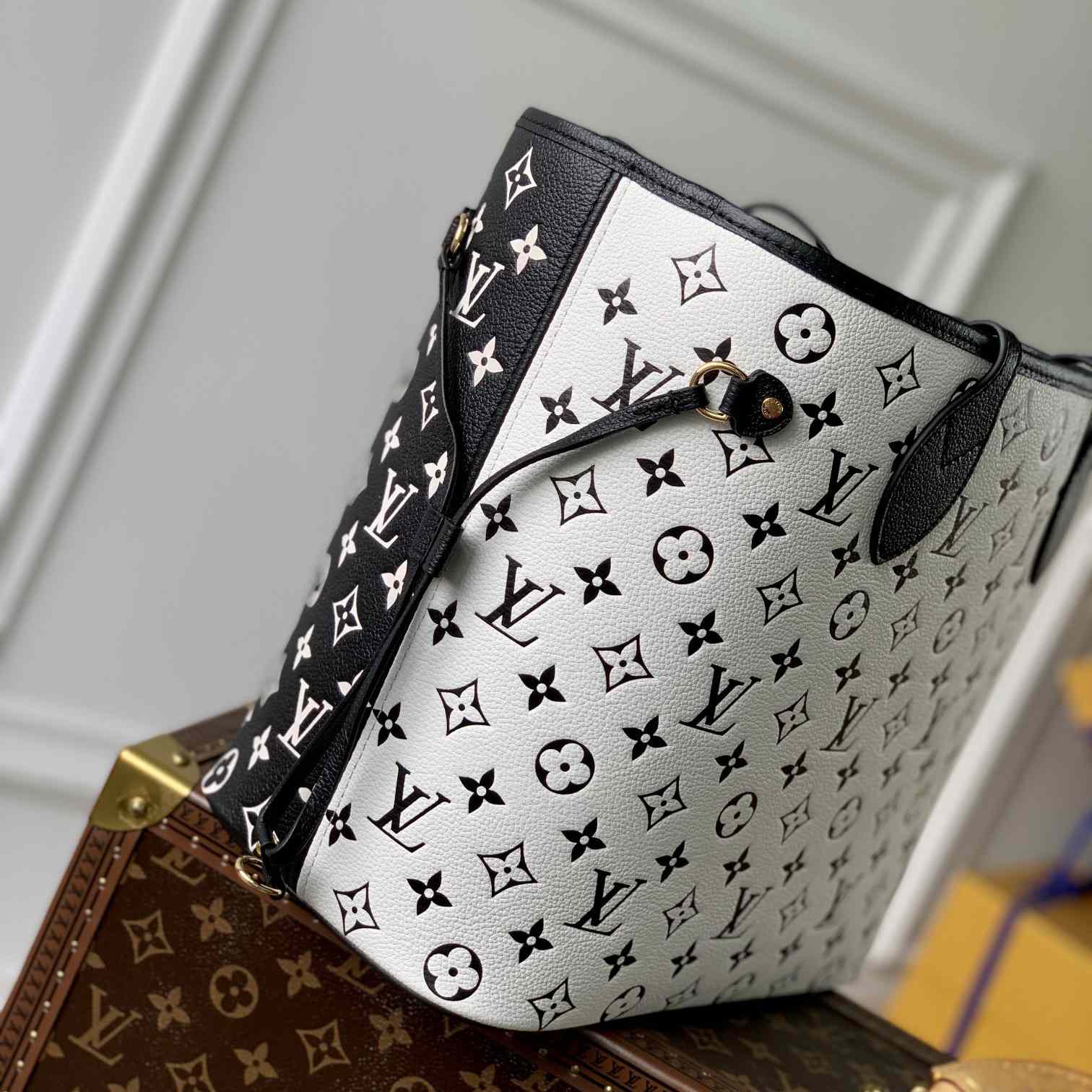Louis Vuitton Neverfull Tote Bag (31-28-14cm)     M46103   - PerfectKickZ