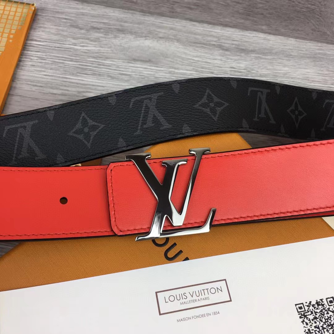 Louis Vuitton LV Initials 40MM Reversible Belt    M0601Q - PerfectKickZ
