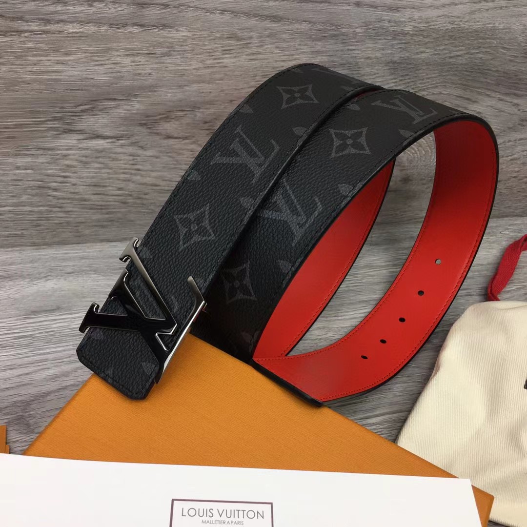 Louis Vuitton LV Initials 40MM Reversible Belt    M0601Q - PerfectKickZ