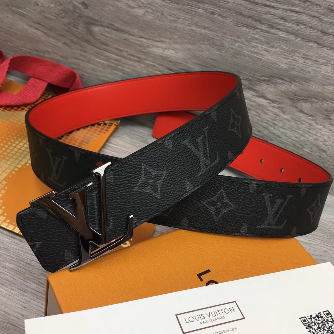 Louis Vuitton LV Initials 40MM Reversible Belt    M0601Q - PerfectKickZ