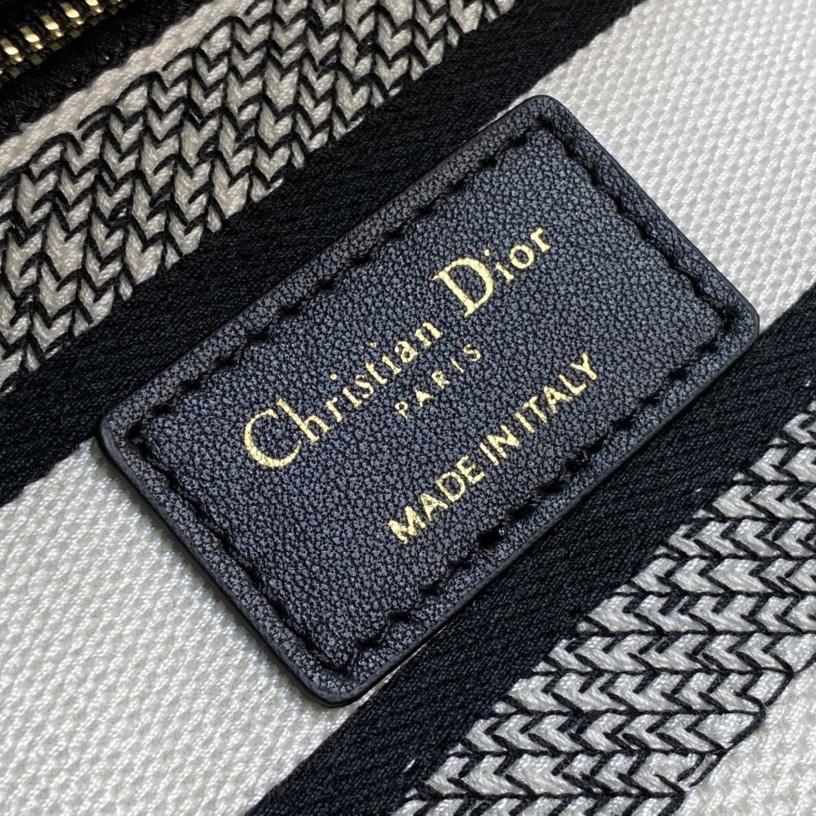 Dior Medium Lady D-lite Bag - PerfectKickZ