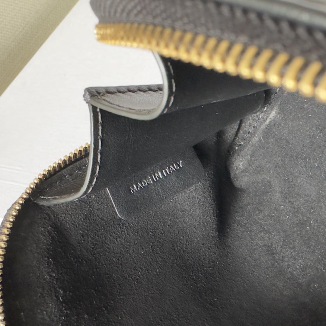 Celine Clutch On Chain Cuir Triomphe In Smooth Calfskin Black - PerfectKickZ