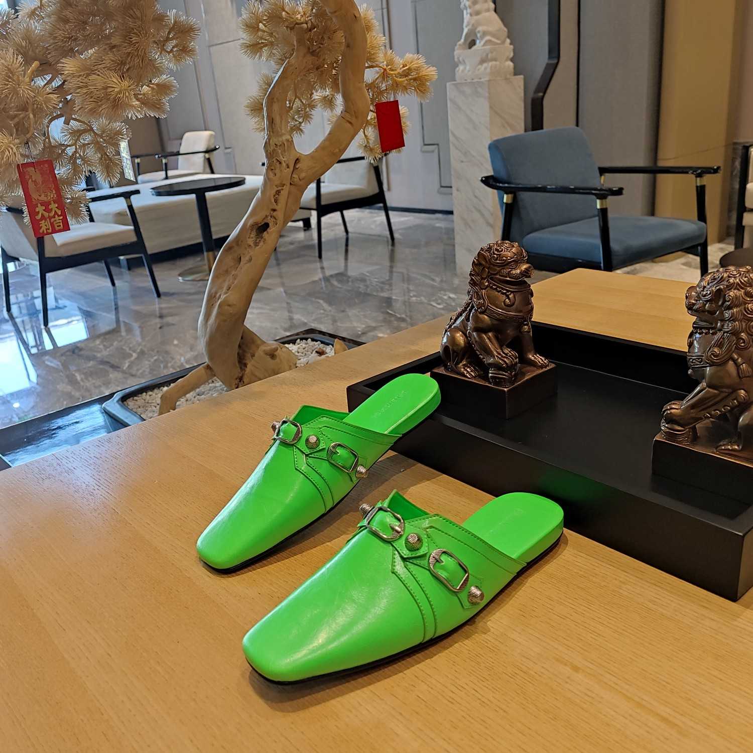 Balenciaga Women's Cosy Cagole Mule  - PerfectKickZ