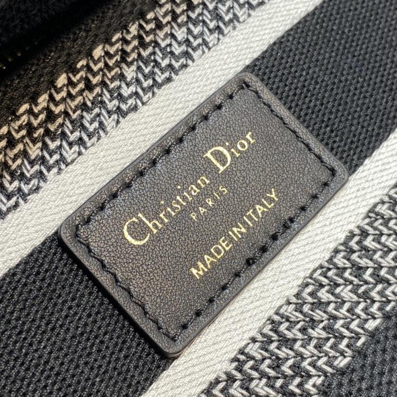 Dior Medium Lady D-lite Bag - PerfectKickZ