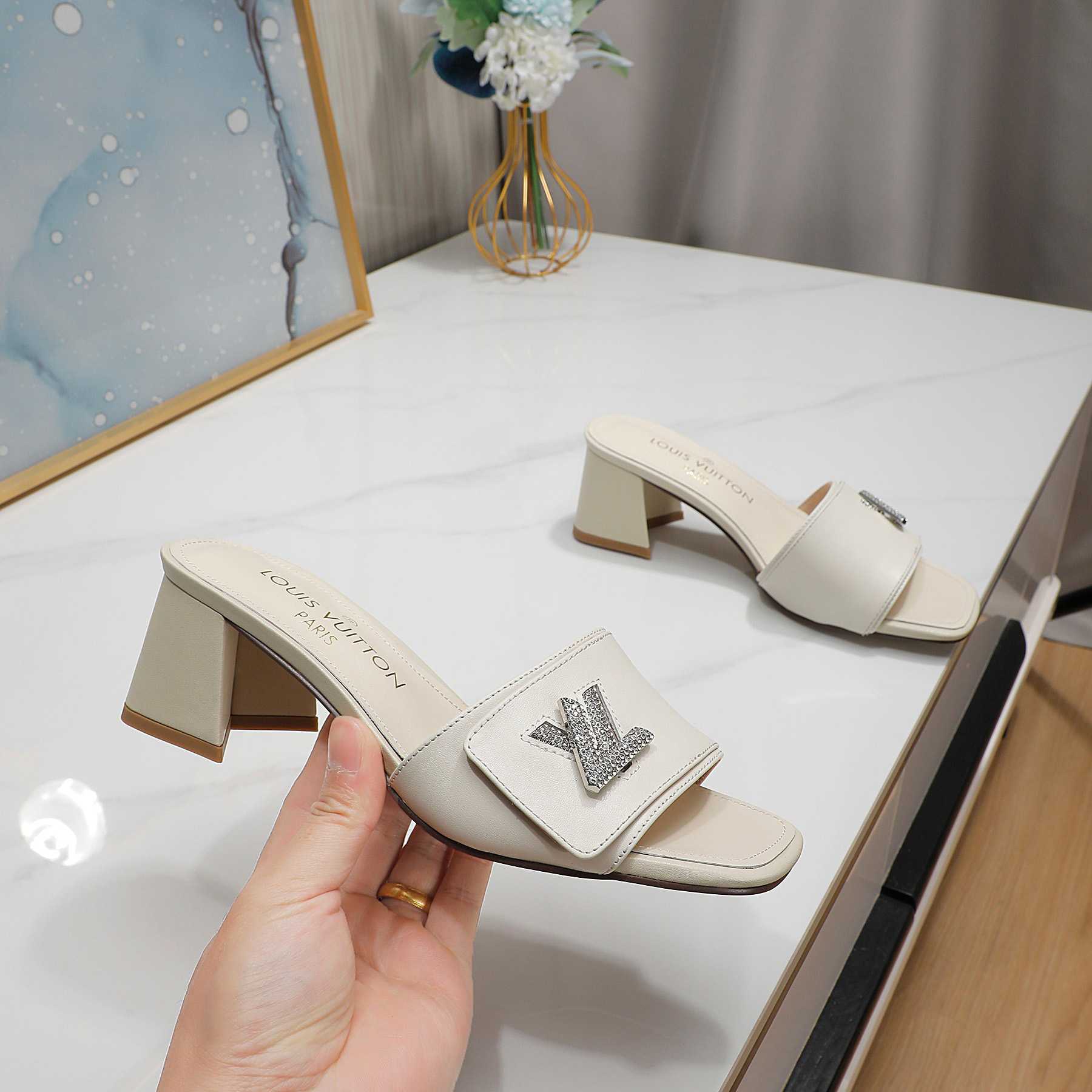 Louis Vuitton Shake Mule     1AB2PD - PerfectKickZ